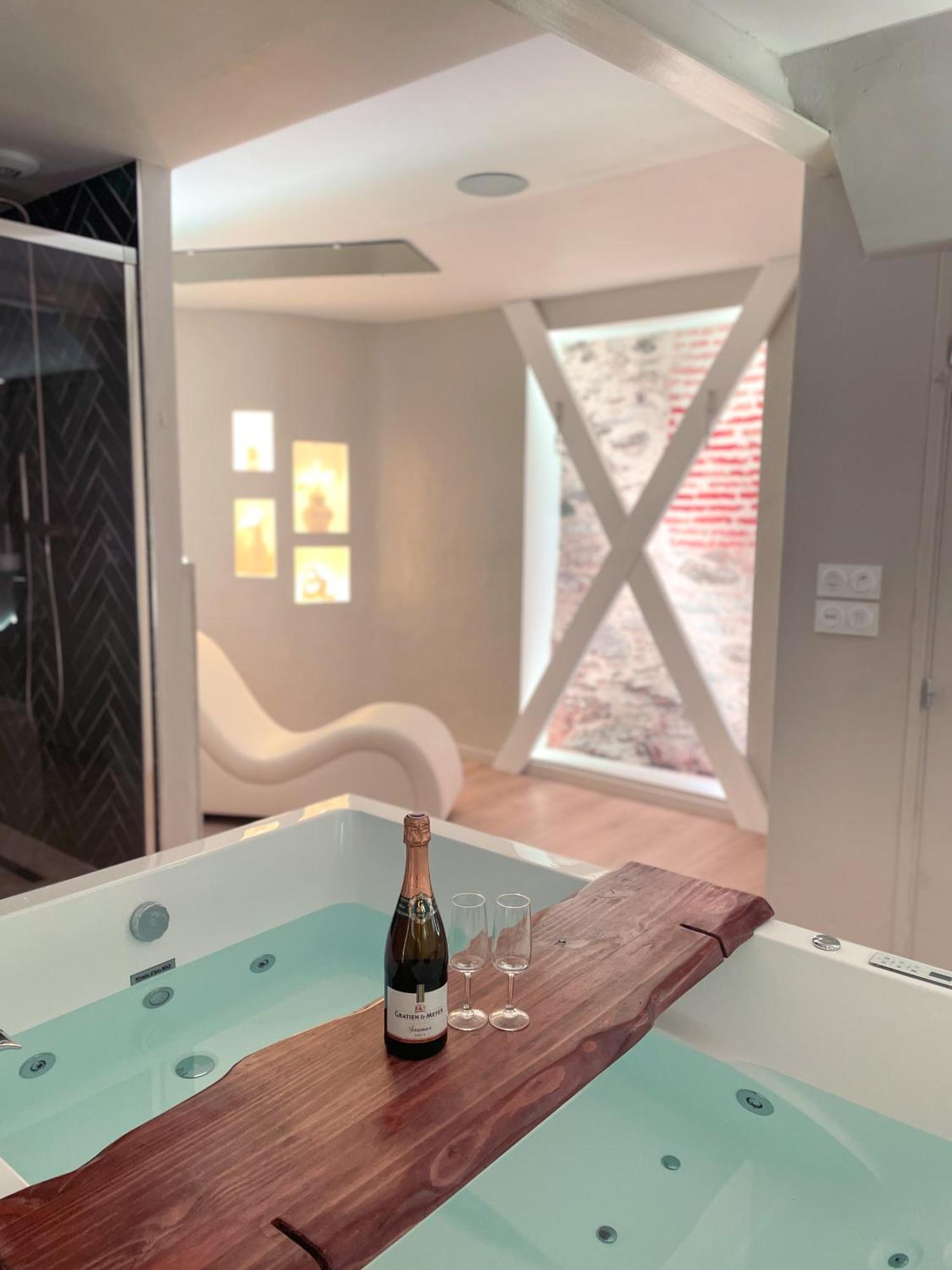 A La Folie - Loft & Spa Montrevault Екстер'єр фото